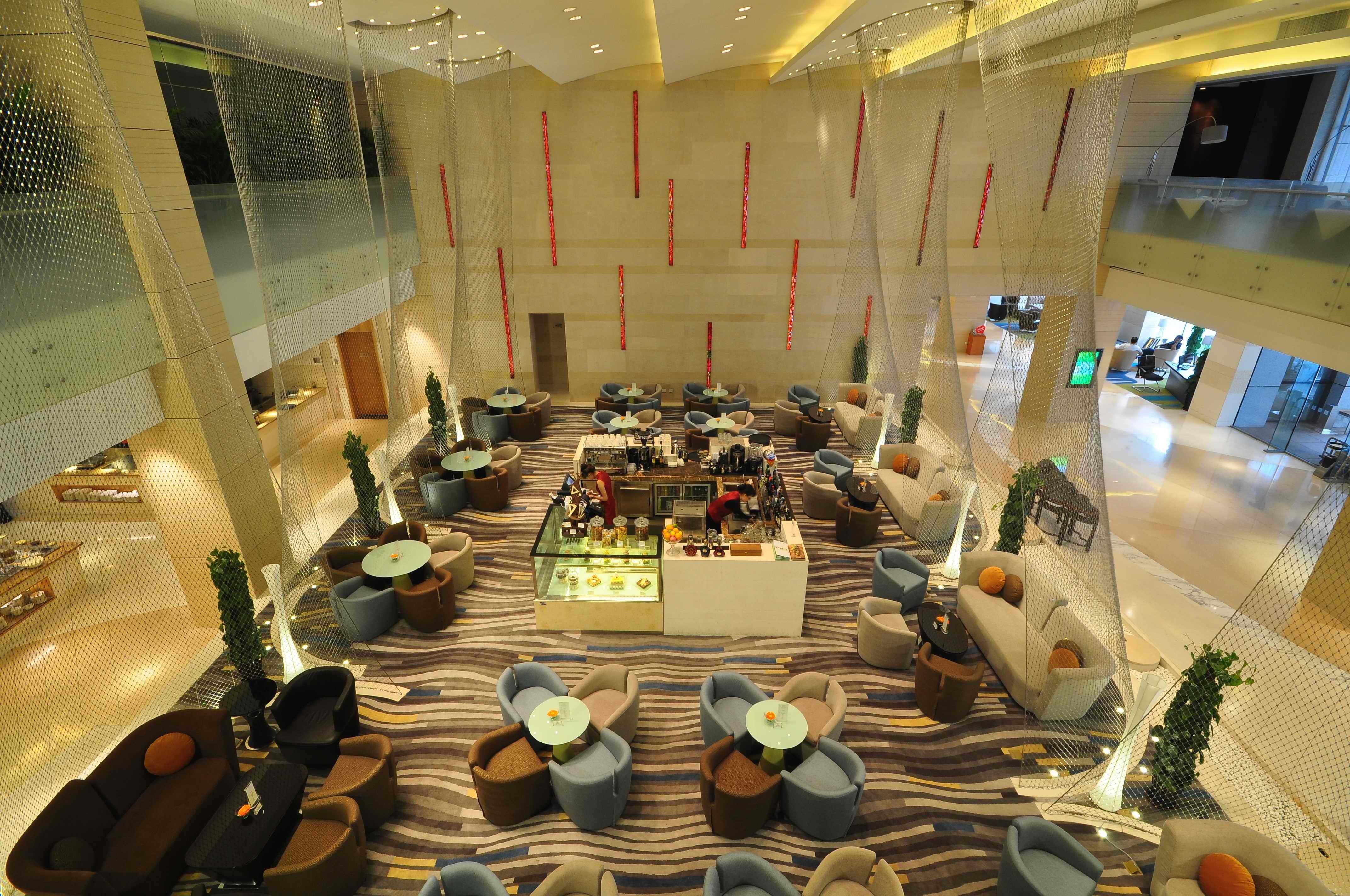 Holiday Inn Qingdao City Center, An Ihg Hotel - May 4Th Square Интерьер фото