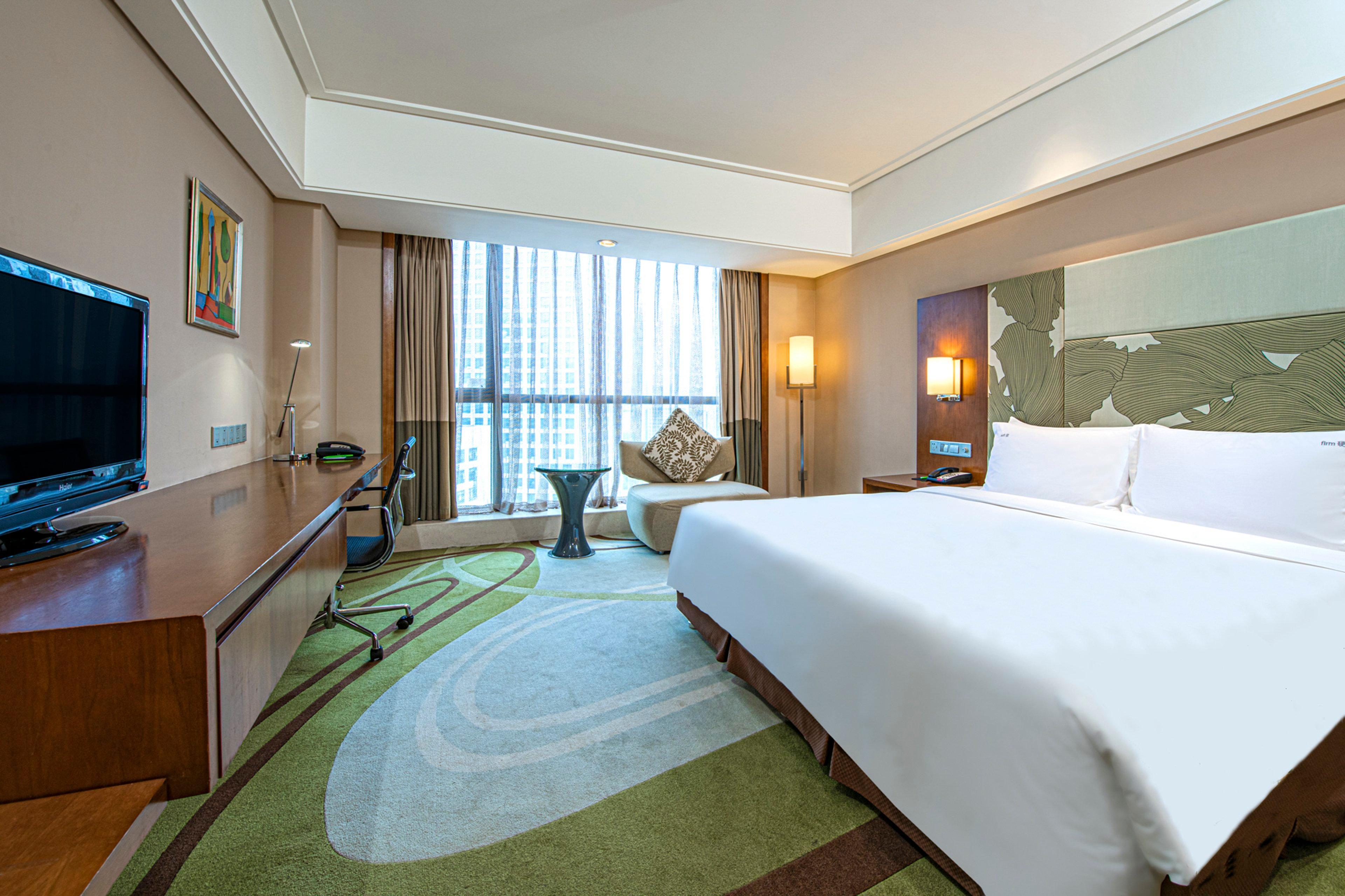 Holiday Inn Qingdao City Center, An Ihg Hotel - May 4Th Square Экстерьер фото